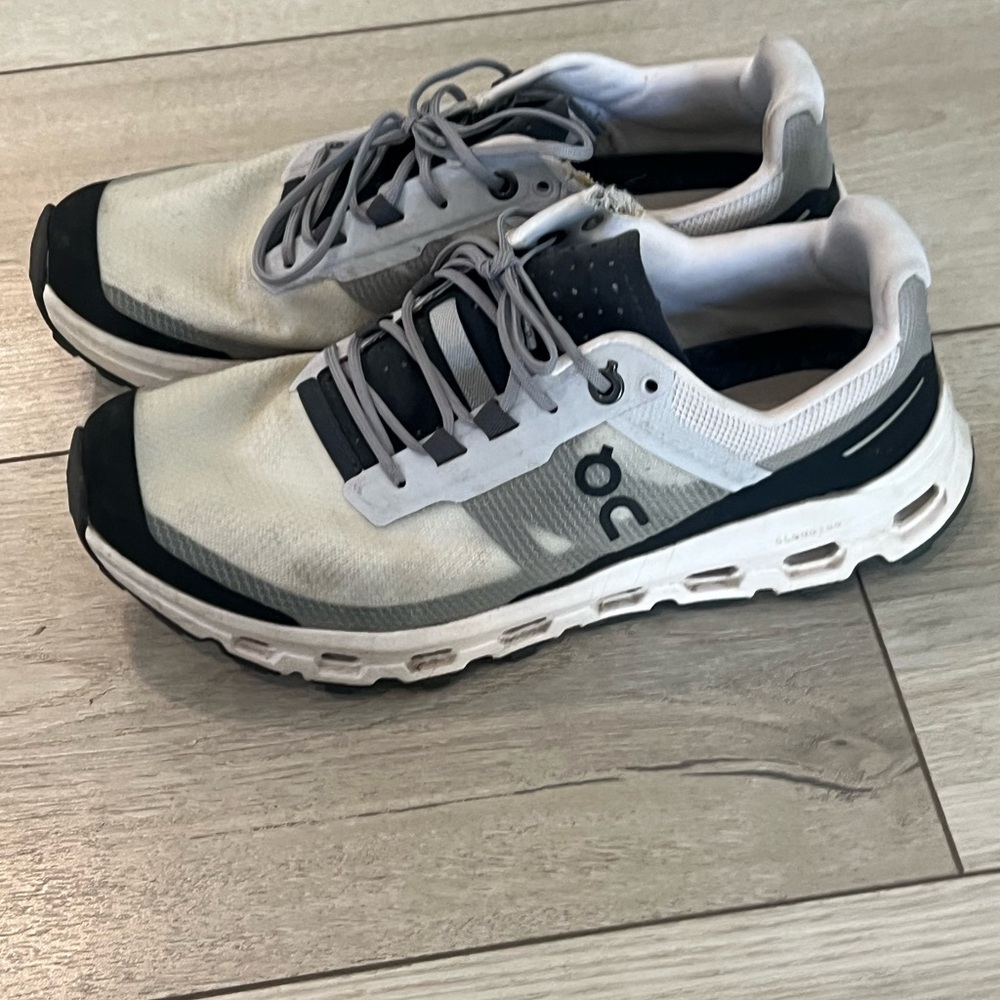 On Running Women’s Athletic Shoes - Gray and Black